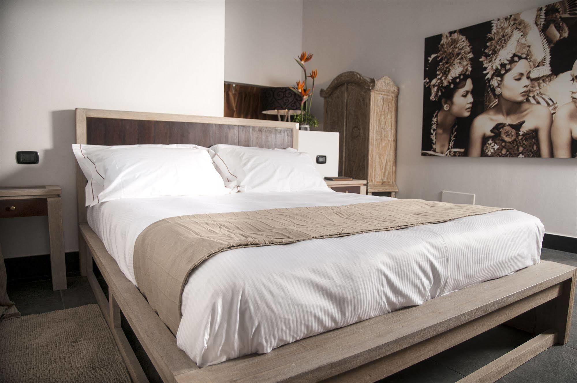 Seven Maze Charming House Bed & Breakfast บารี ภายนอก รูปภาพ