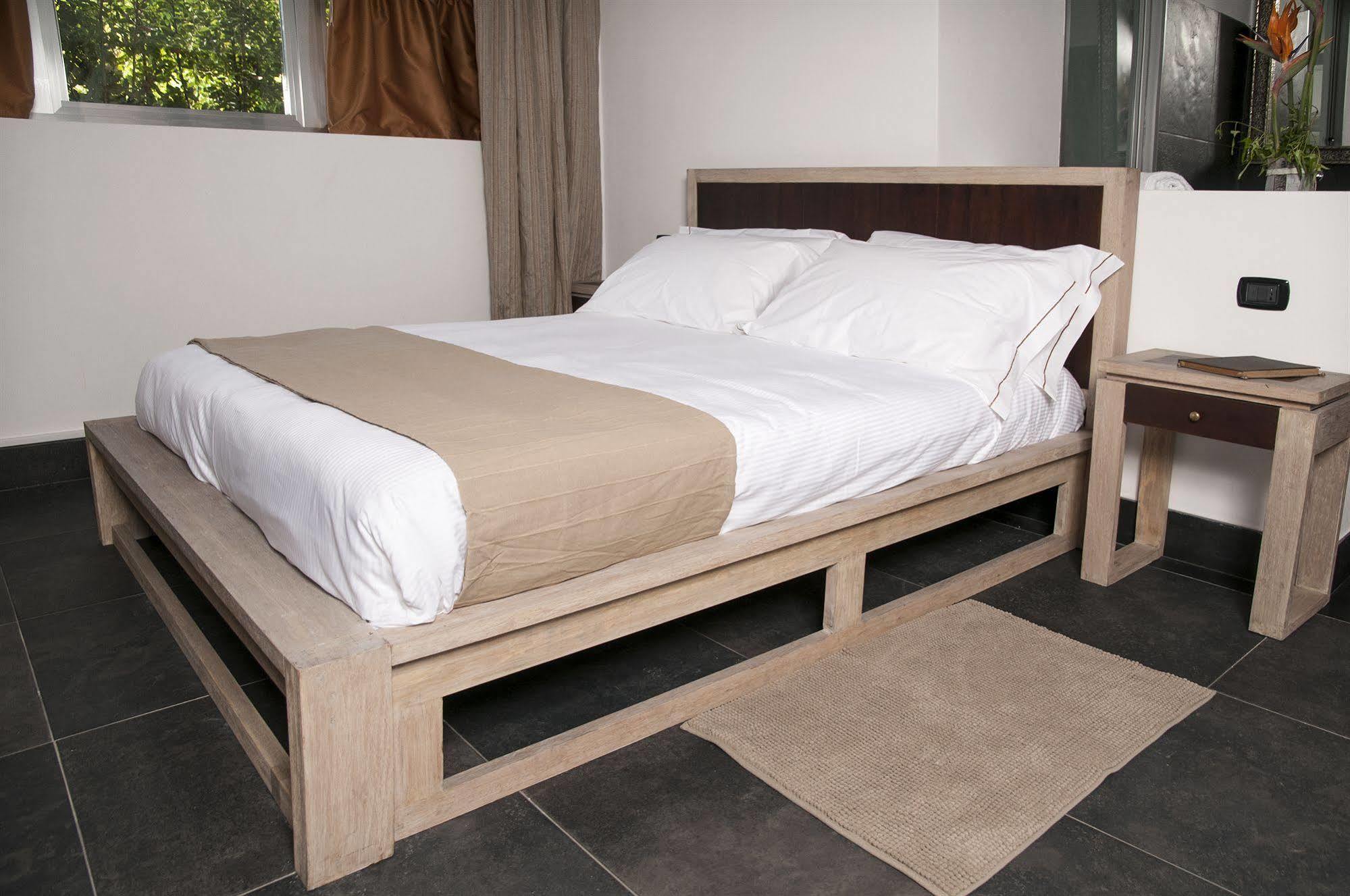 Seven Maze Charming House Bed & Breakfast บารี ภายนอก รูปภาพ