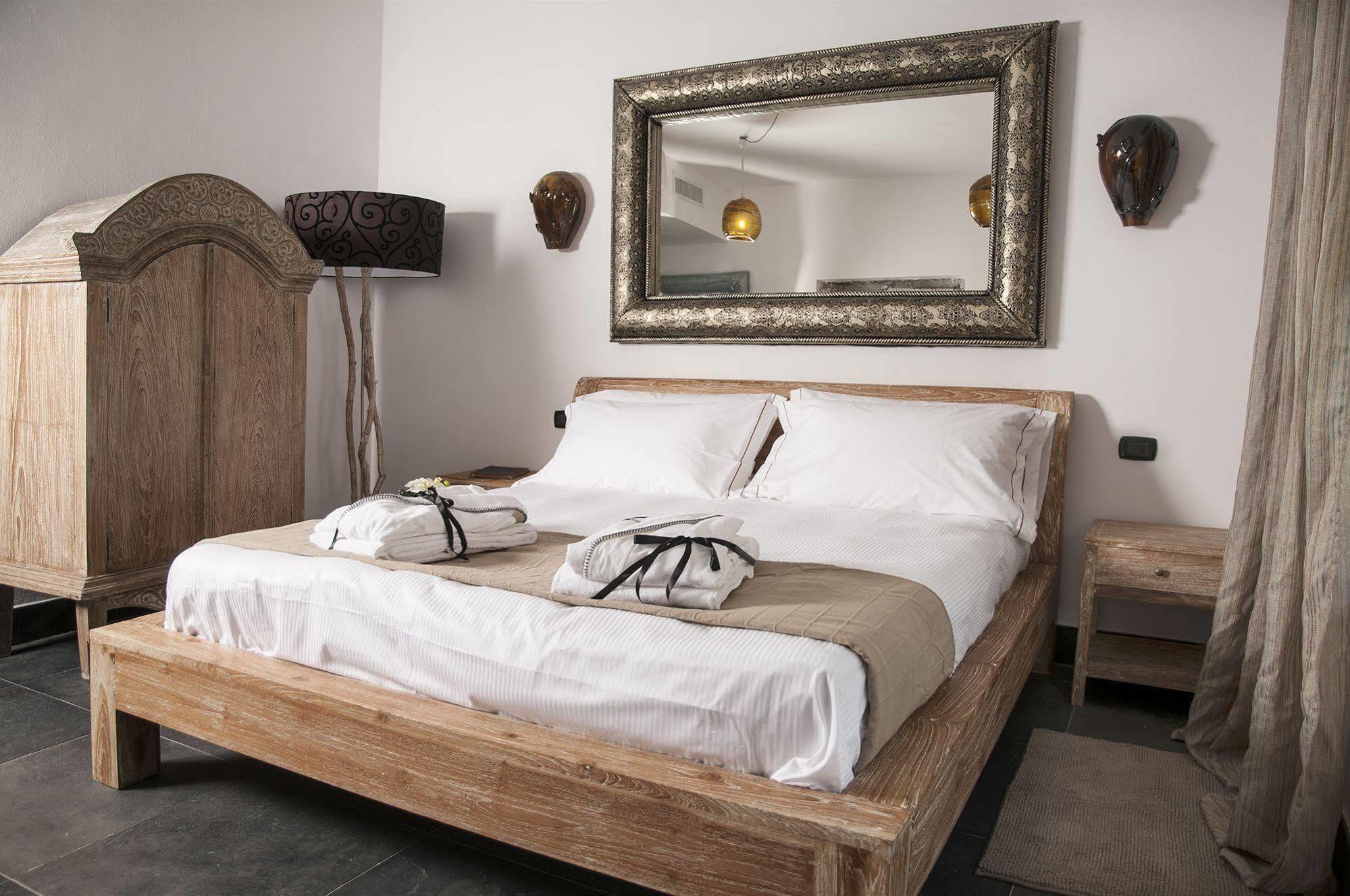 Seven Maze Charming House Bed & Breakfast บารี ภายนอก รูปภาพ