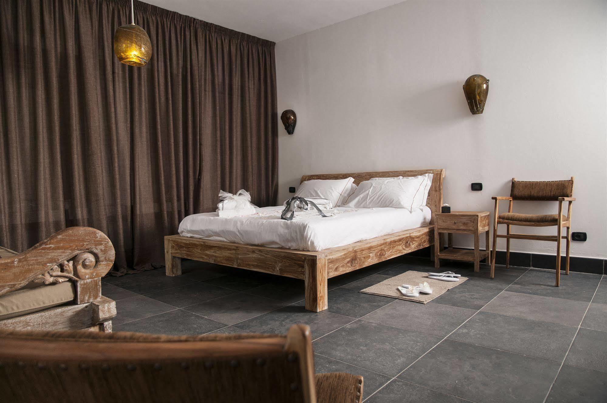 Seven Maze Charming House Bed & Breakfast บารี ภายนอก รูปภาพ